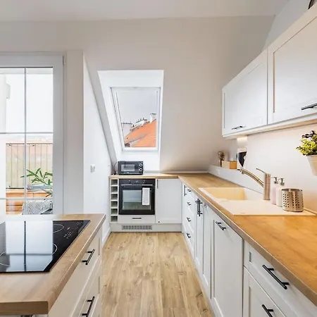 Urban Oasis Apartment *