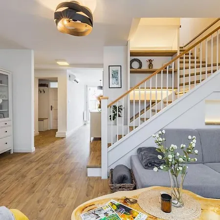 Urban Oasis Apartment *
